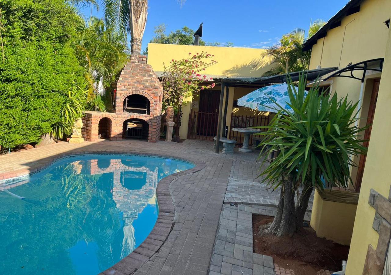 Tarentaalrand Guesthouse Upington Eksteriør bilde